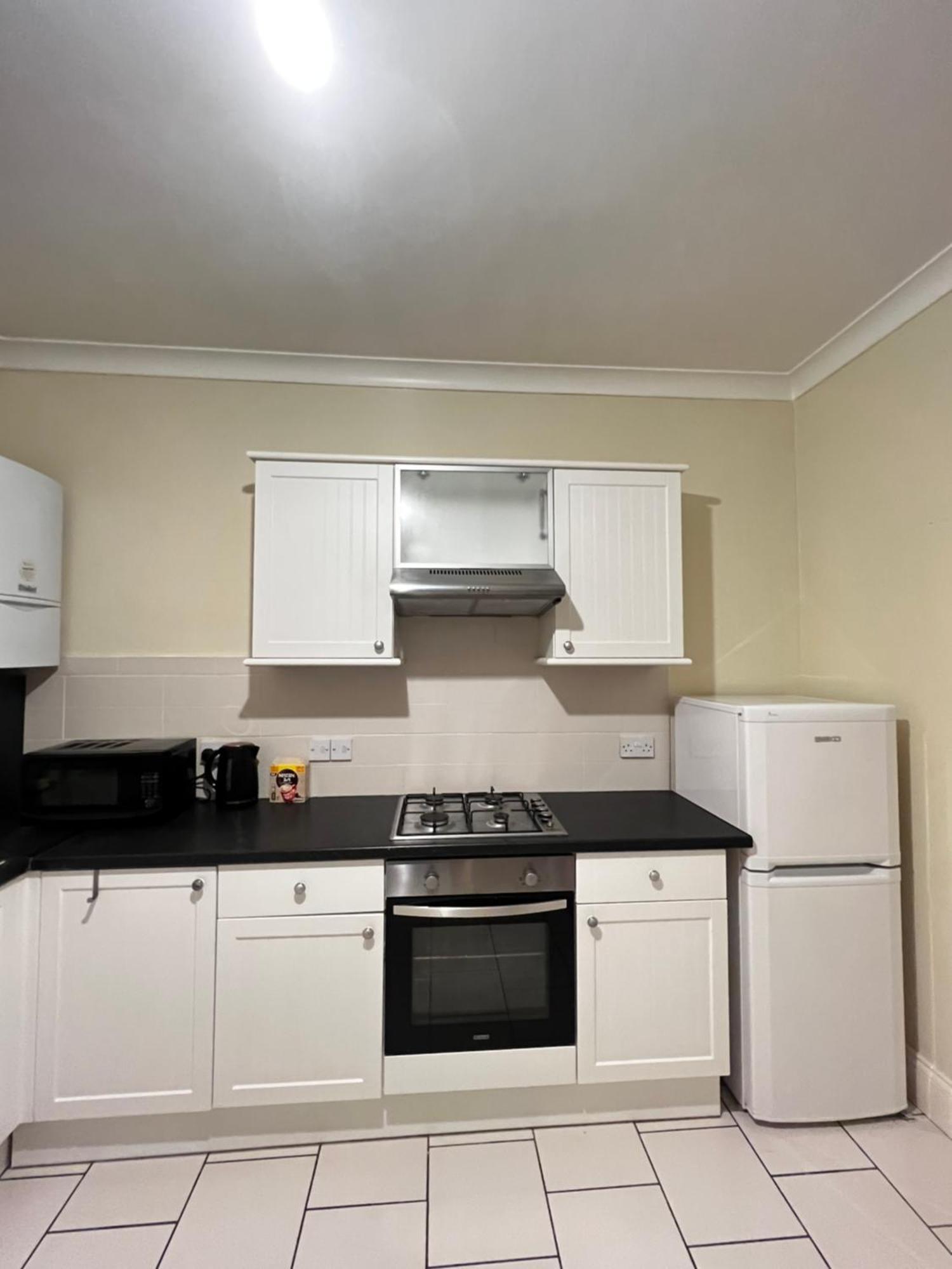 Family 2 Bedroom Flat In Fulham * Londra